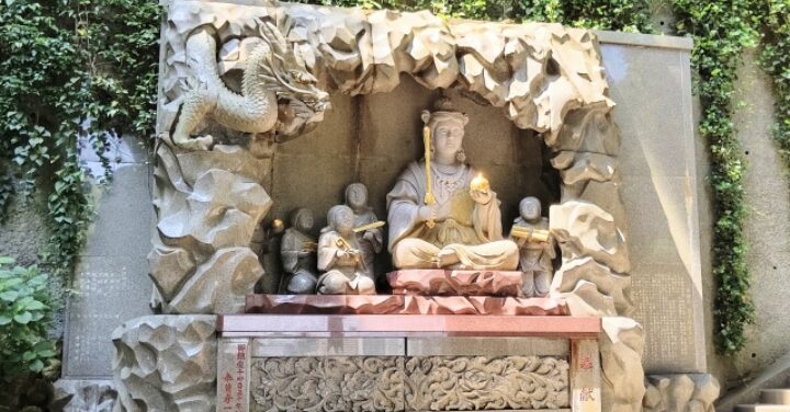 江ノ島 神社 呼ばれる