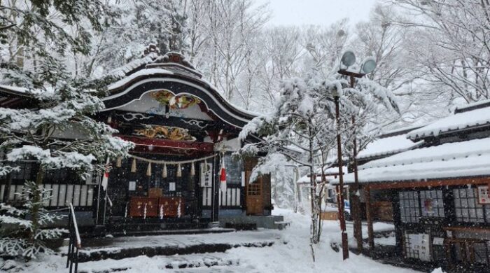 新屋山神社 怖い