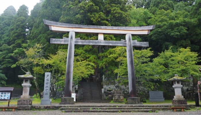 戸隠神社人生変わる
